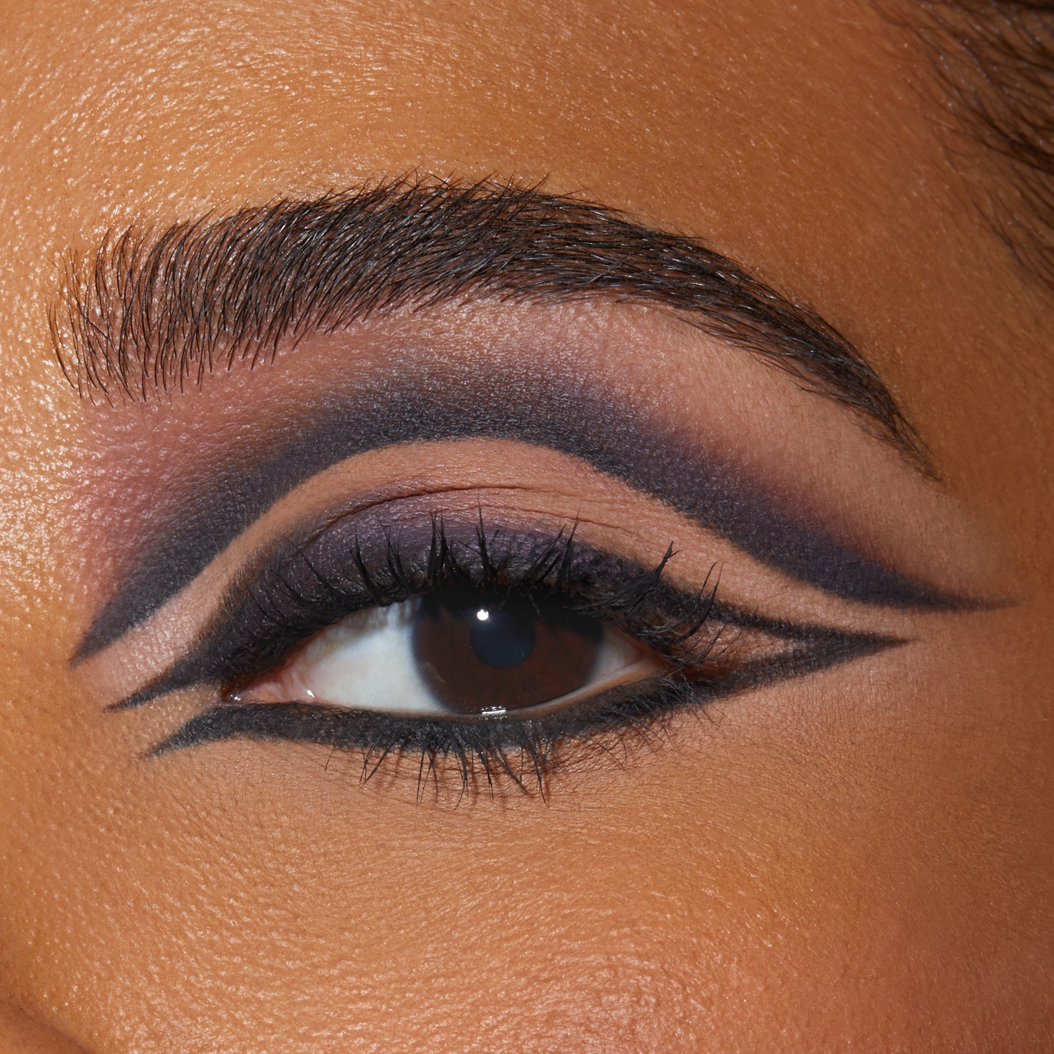 CREAMY KOHL LONGWEAR EYE PENCIL (DELINEADOR DE OJOS)